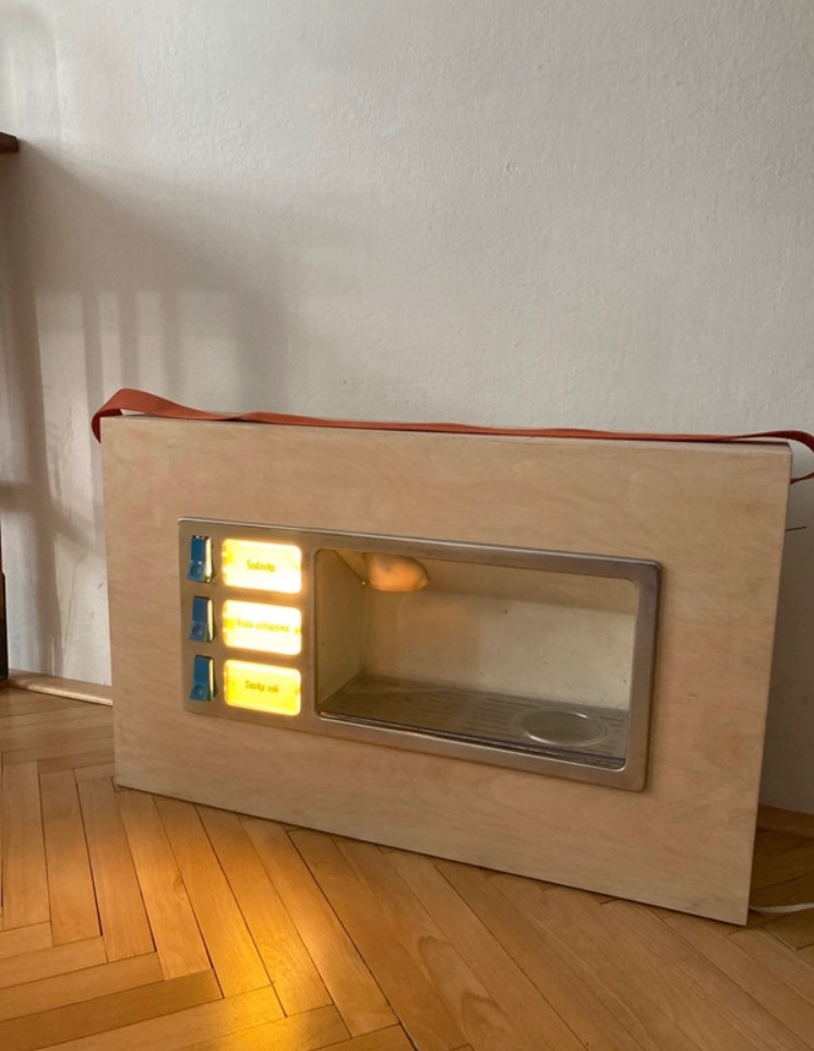 Soda Automat Lampa / len osoby odber