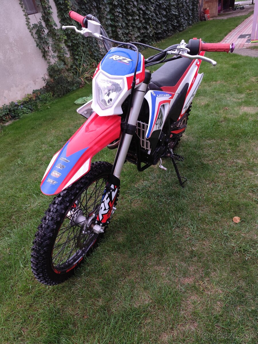 Enduro 250 APOLLO LIZZARD RFZ