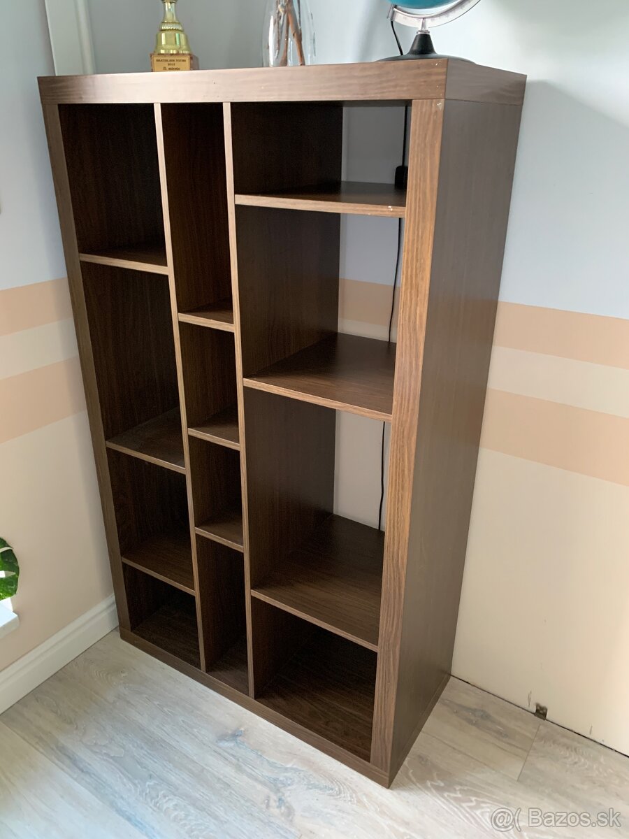 Predám policu skriňu Ikea Expedit / Kallax