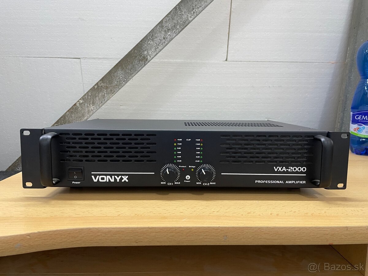 Vonyx zosilňovač 2x1000W