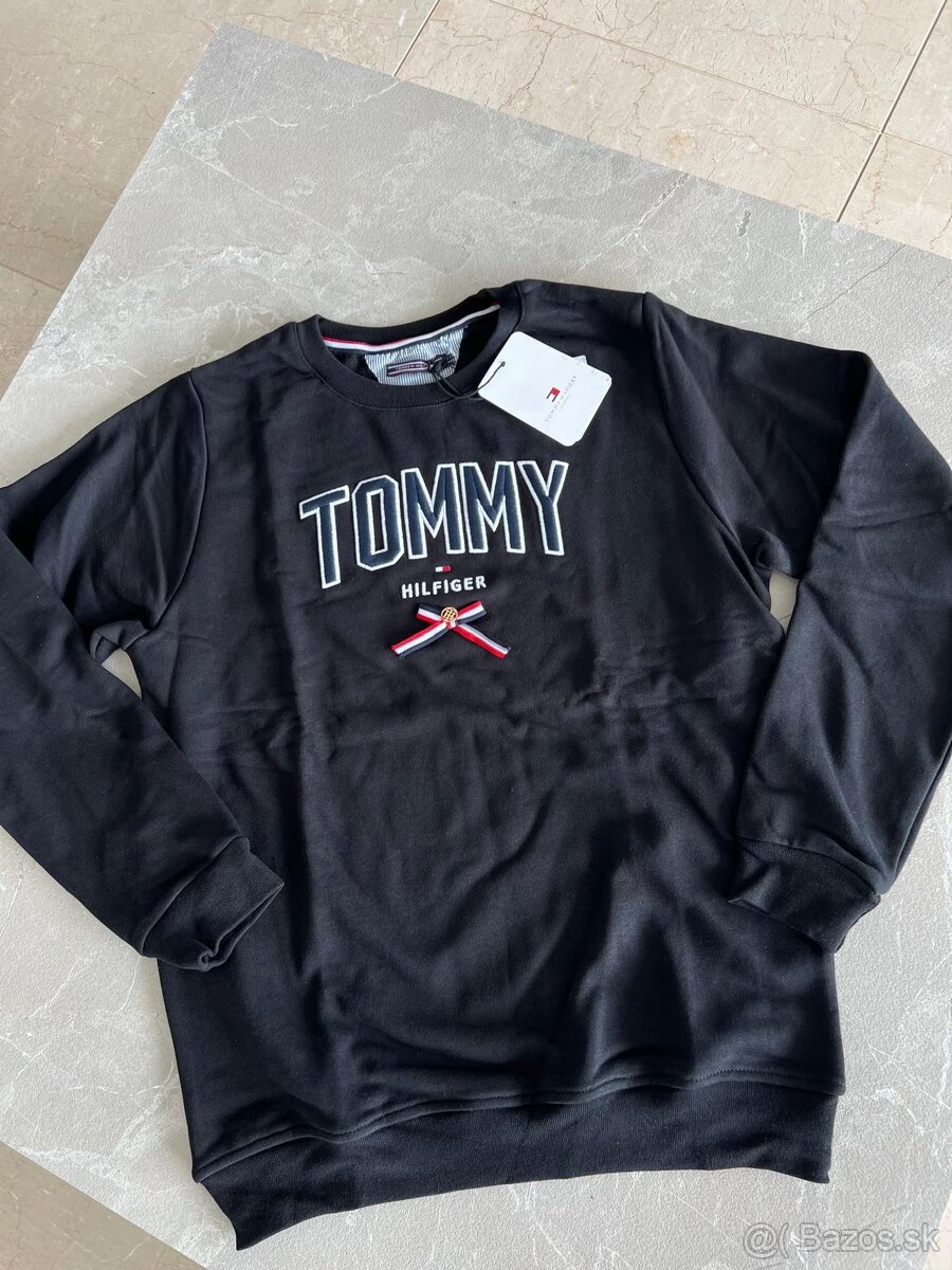 Dámská mikina Tommy Hilfiger čierna