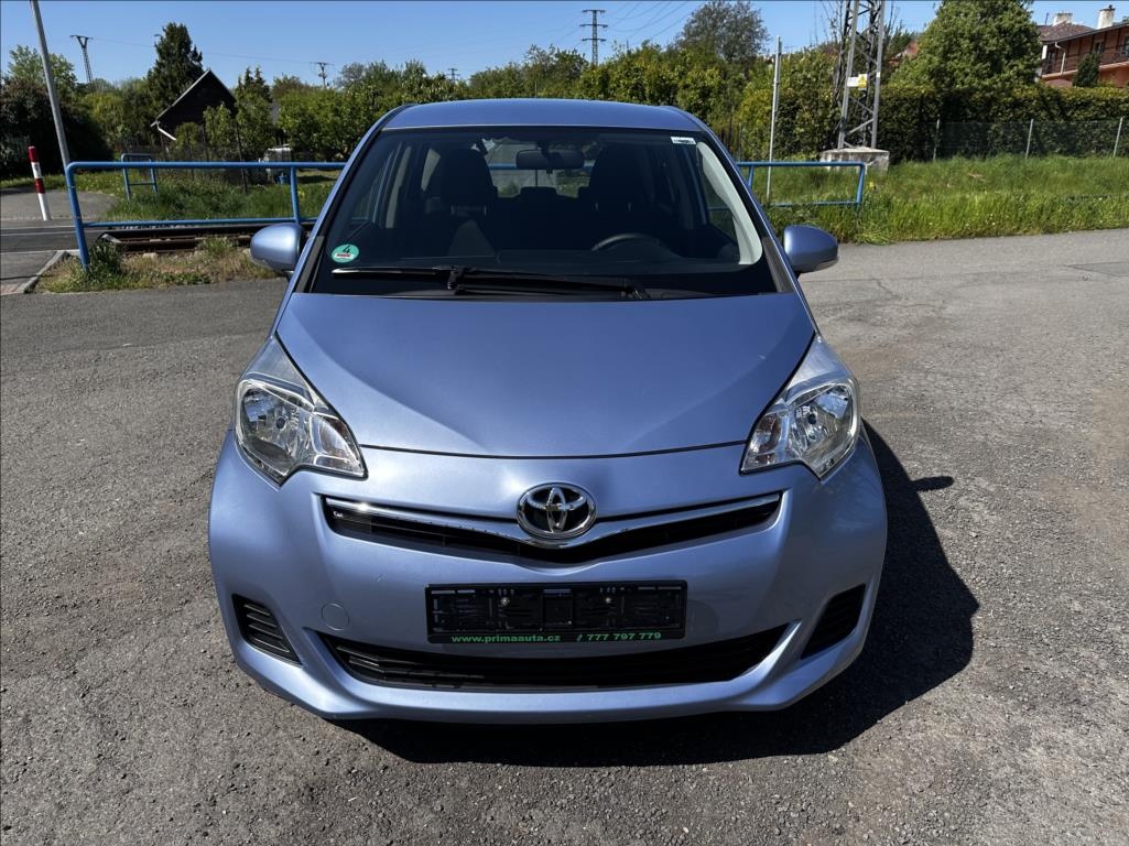 Toyota Verso 1.4 73kW 2011 122113km S 1.majitel serviska