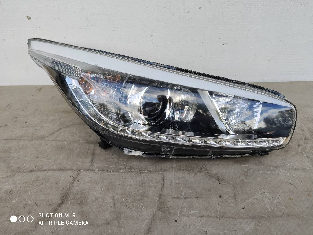 KIA Ceed 2 II pravé predné svetlo LED