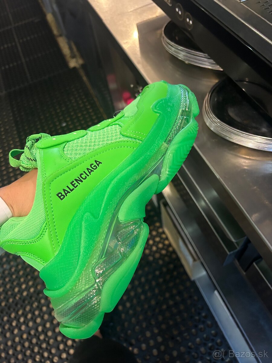 Balenciaga triple S