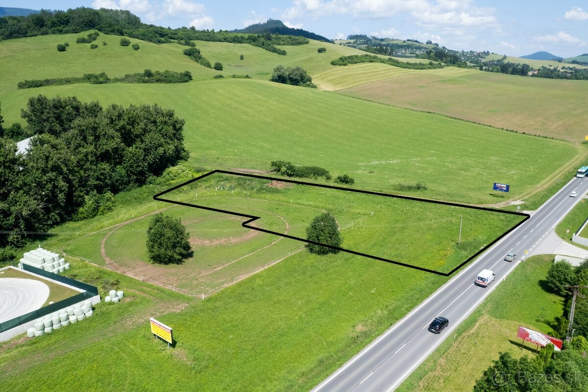 Atraktívny pozemok s projektom v stavebnom konaní - Veličná