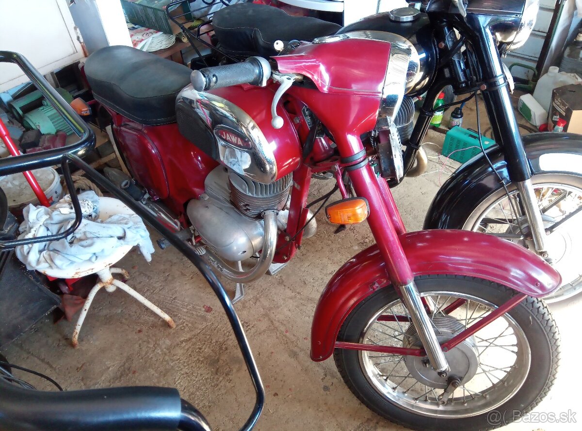 Jawa 250 592