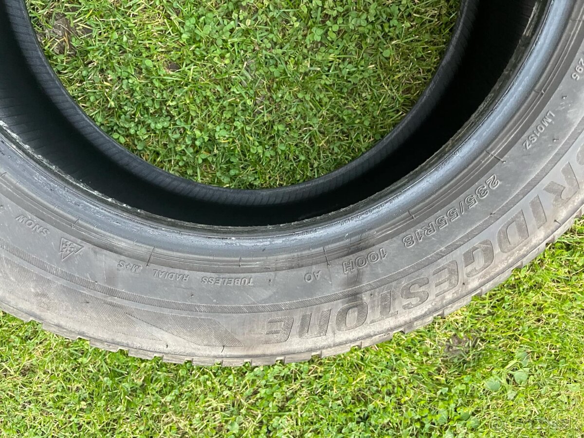 Zimné pneu 235/55R18 Bridgestone