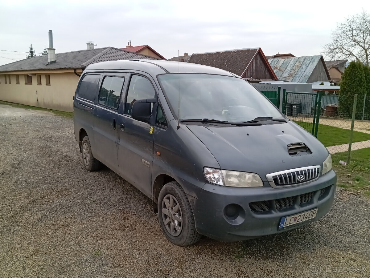 HYUNDAI H1 2.5 CRDI 6 MIESTNE RV.2007