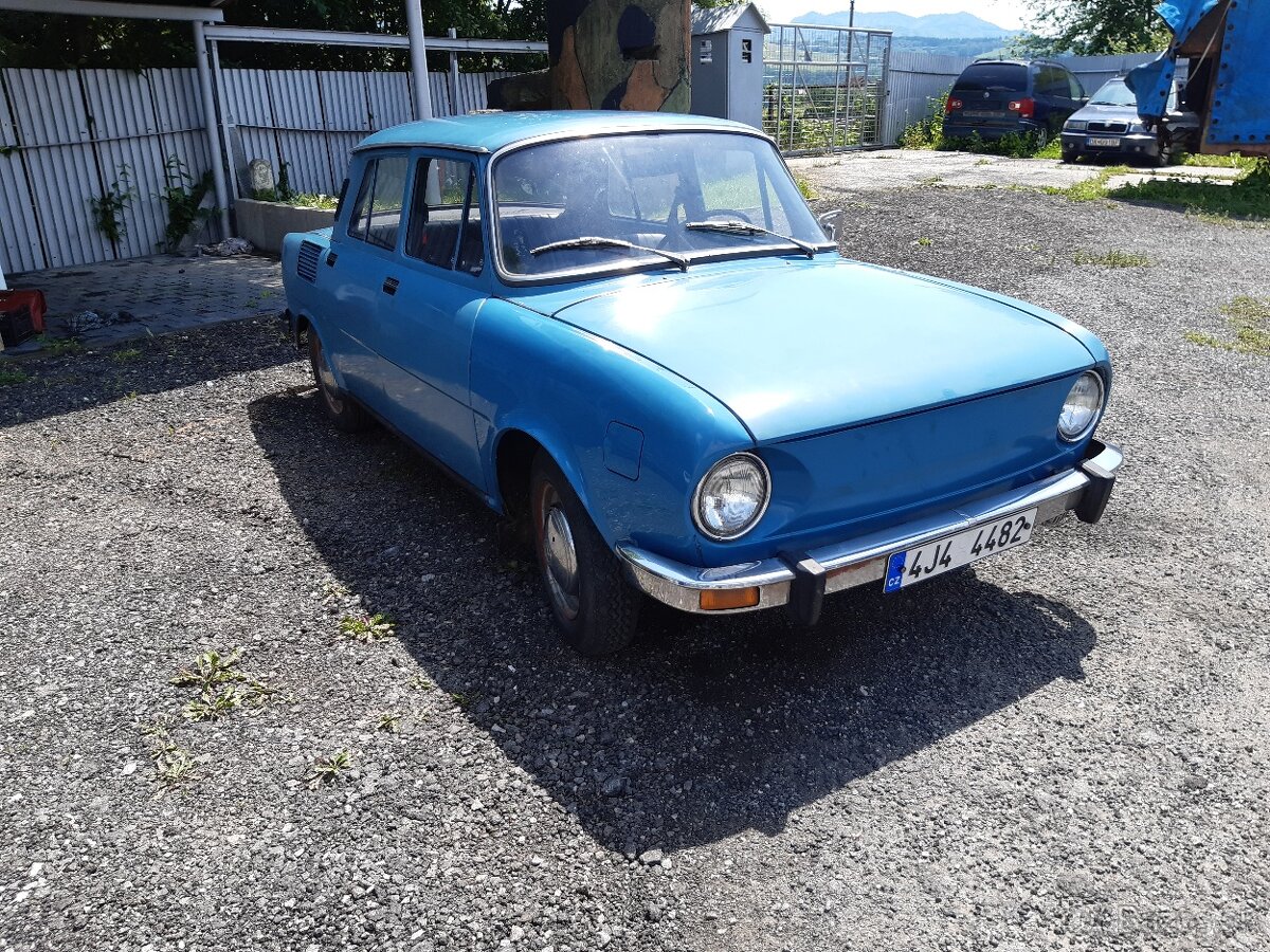 Skoda 100