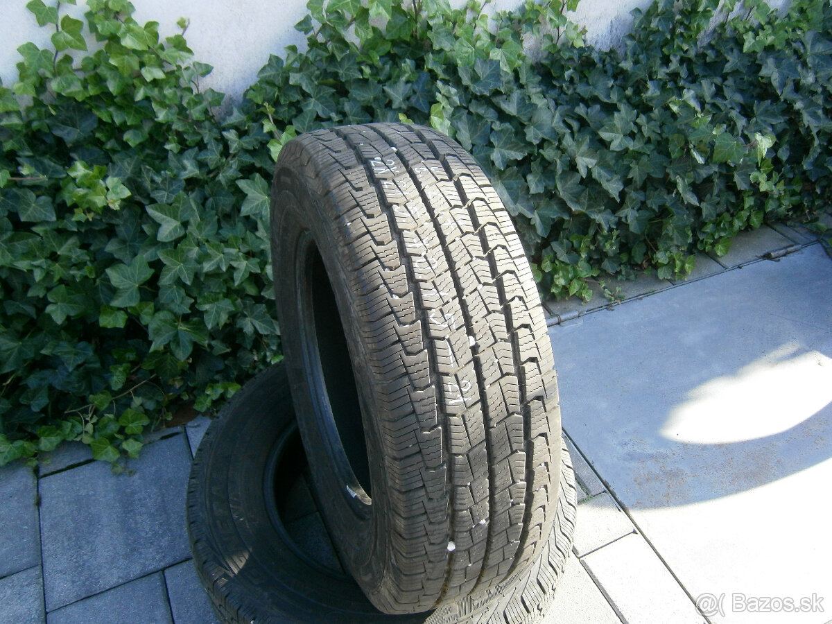 Predám 2x zimné pneu General 215/70 R15C 109/107S