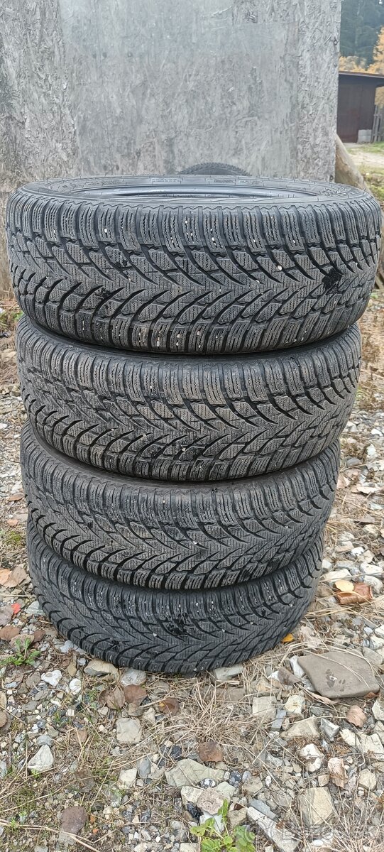 215/60r17