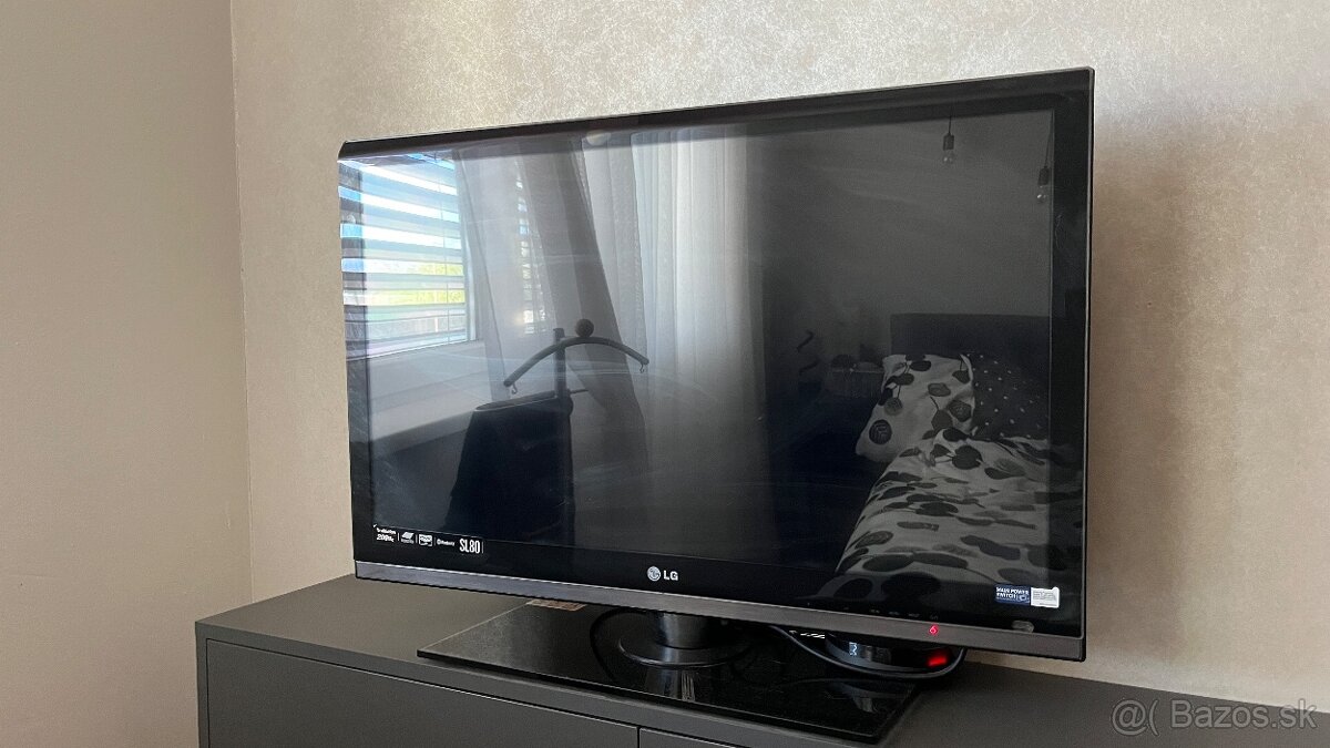 Predam tv lg sl80