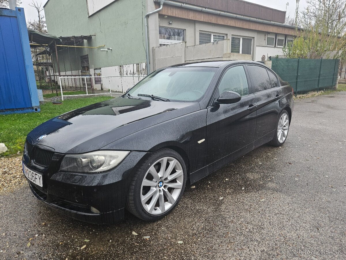 BMW e90 320i