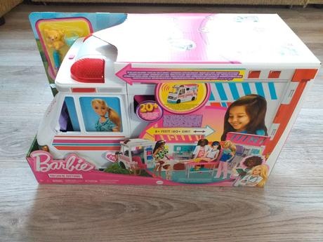 Nový Barbie set mobilná sanitka/klinika/ambulancia