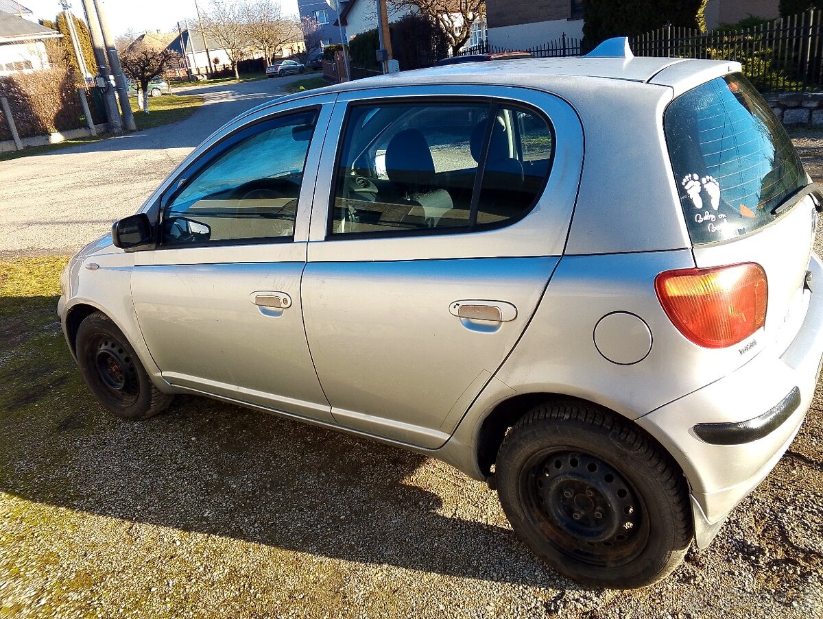 Toyota Yaris 2004,Automat