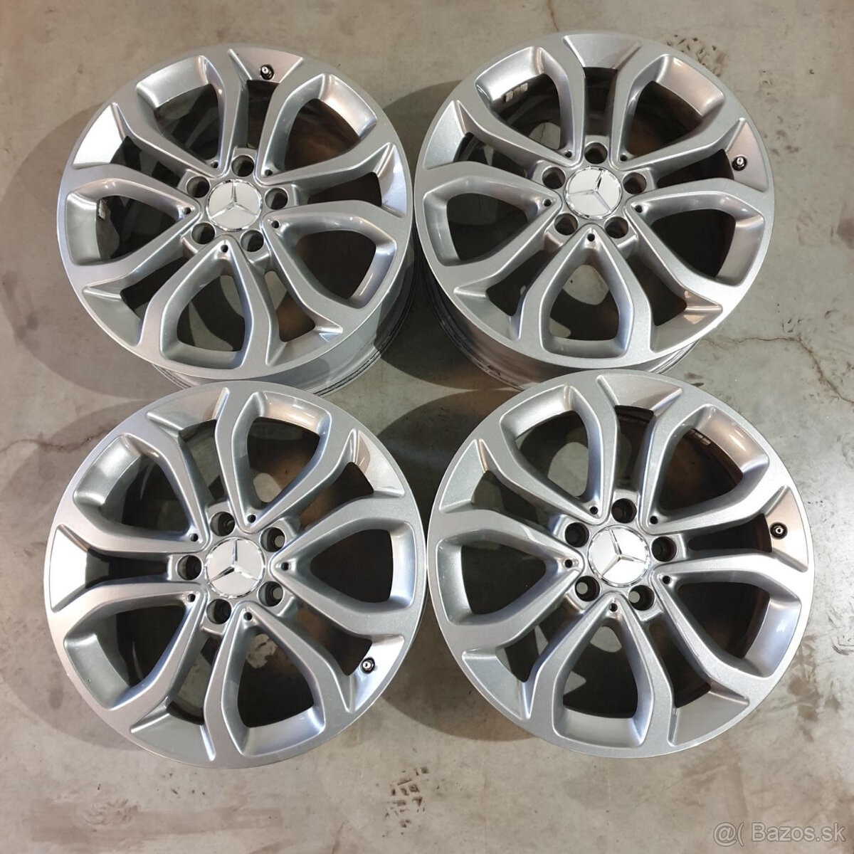 Strieborné Mercedes C disky 5x112 R17 ET48.5