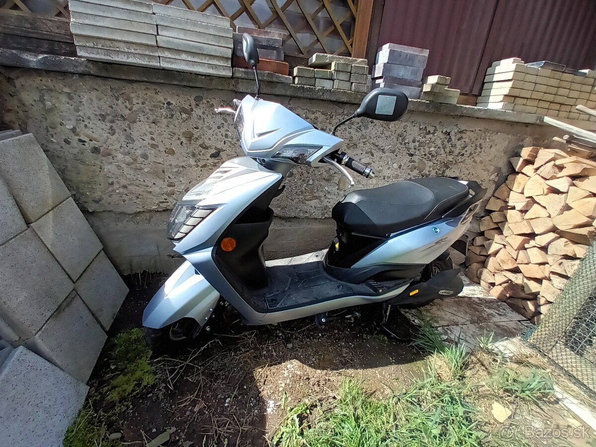 elektroskuter racceway TMEC 125ccm