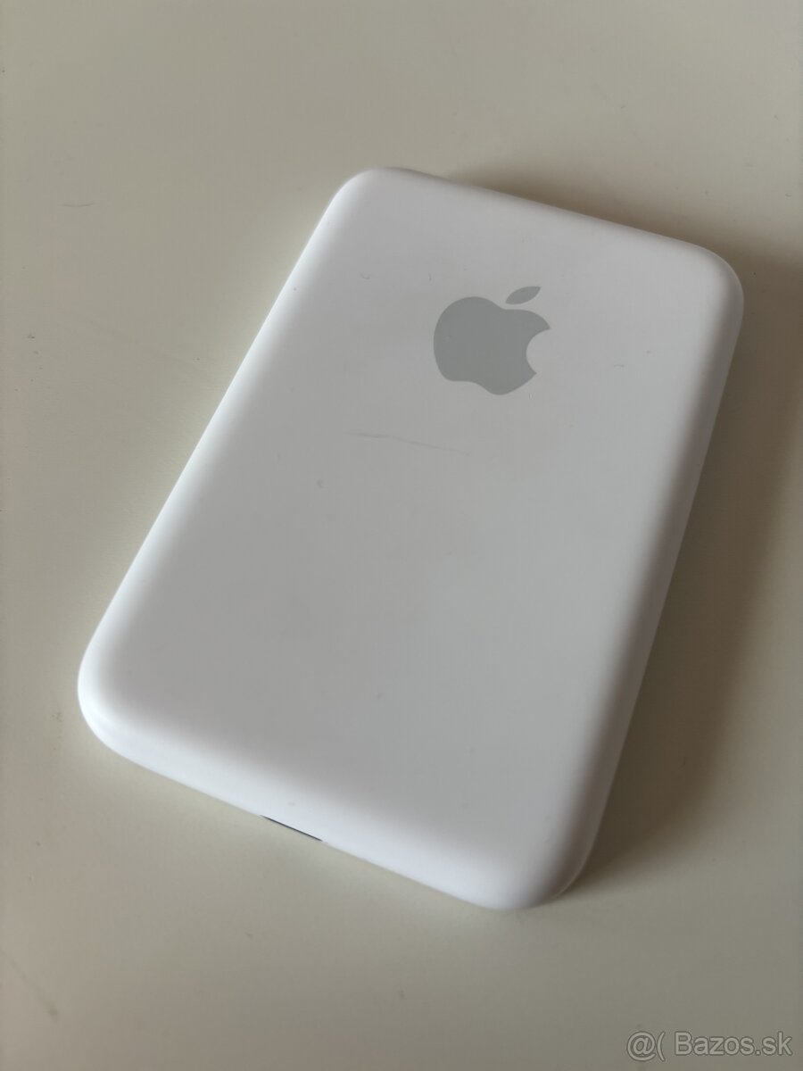Apple Magsafe Batterypack (powerbanka)