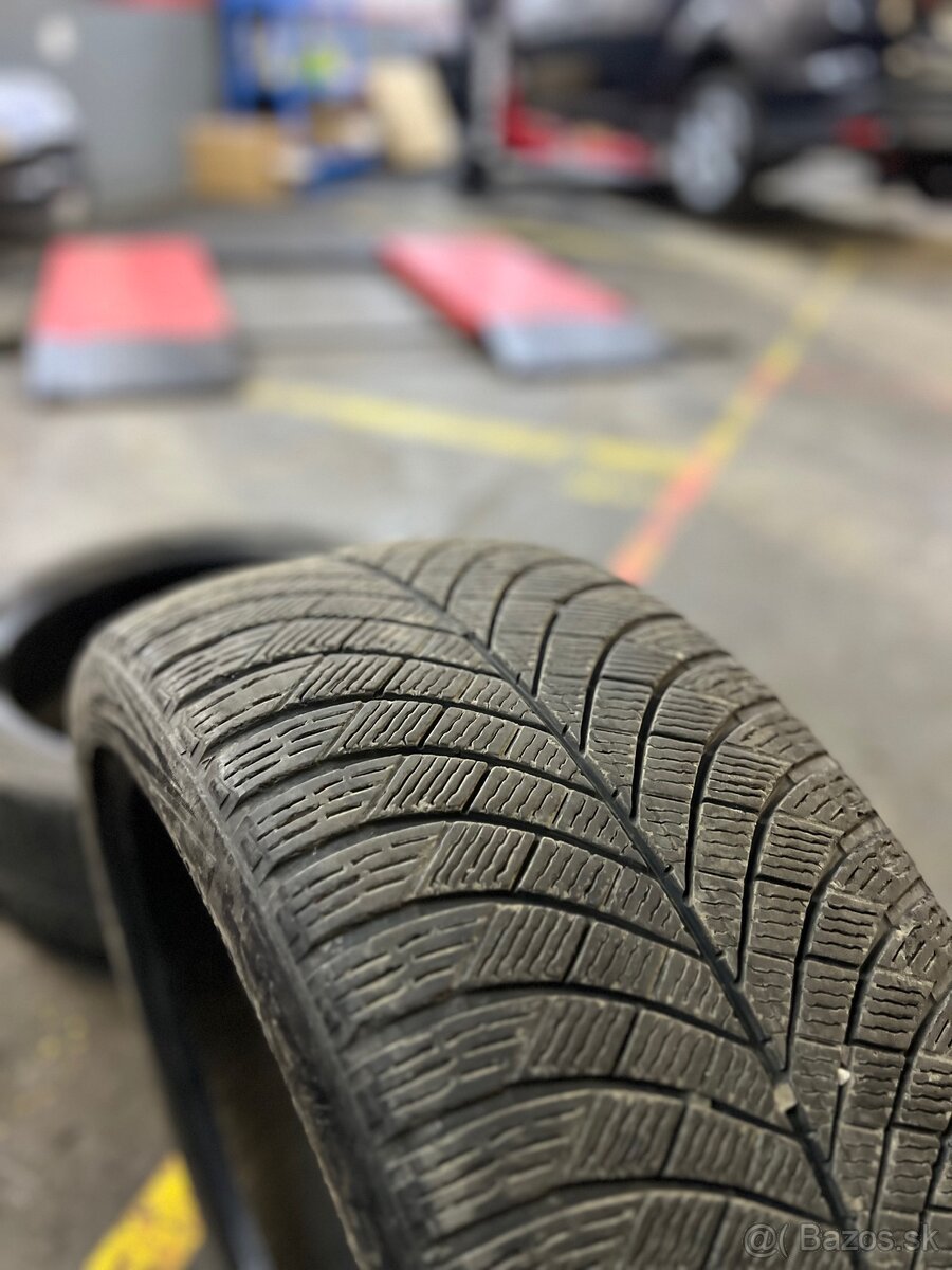 Nankang 245/40 R18