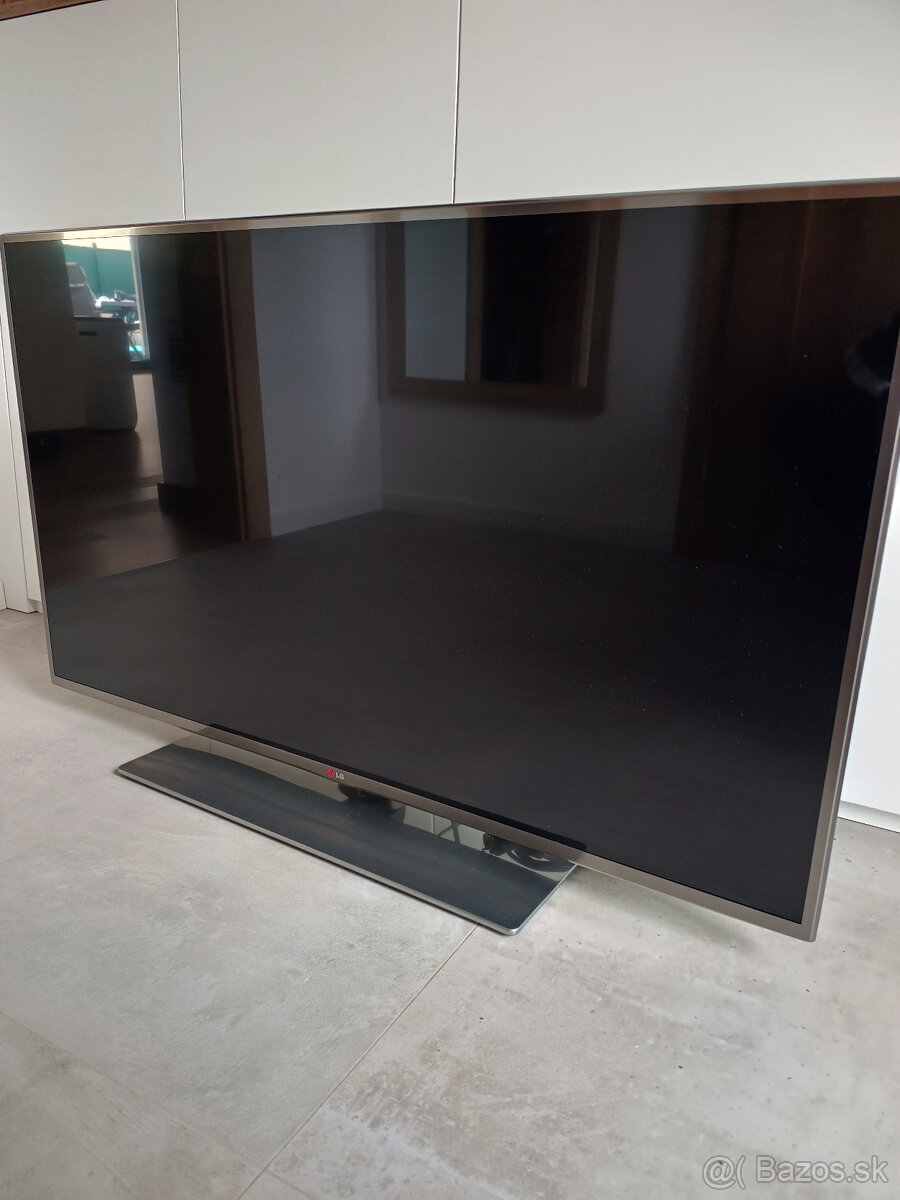 Predam tv LG 47lb650v