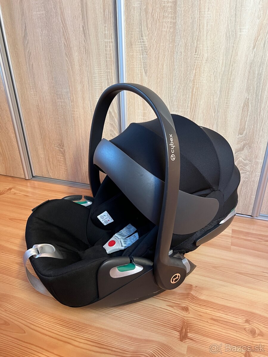 CYBEX Autosedačka Cloud Z2 i-Size Plus (0-13 kg) Deep Black