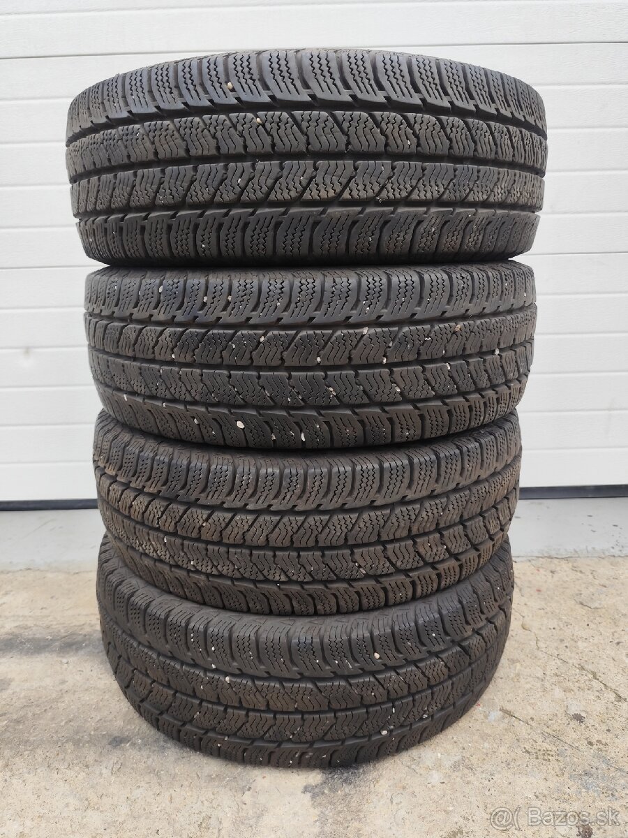 Pneumatiky 215/70 R15 C (s novým označením)