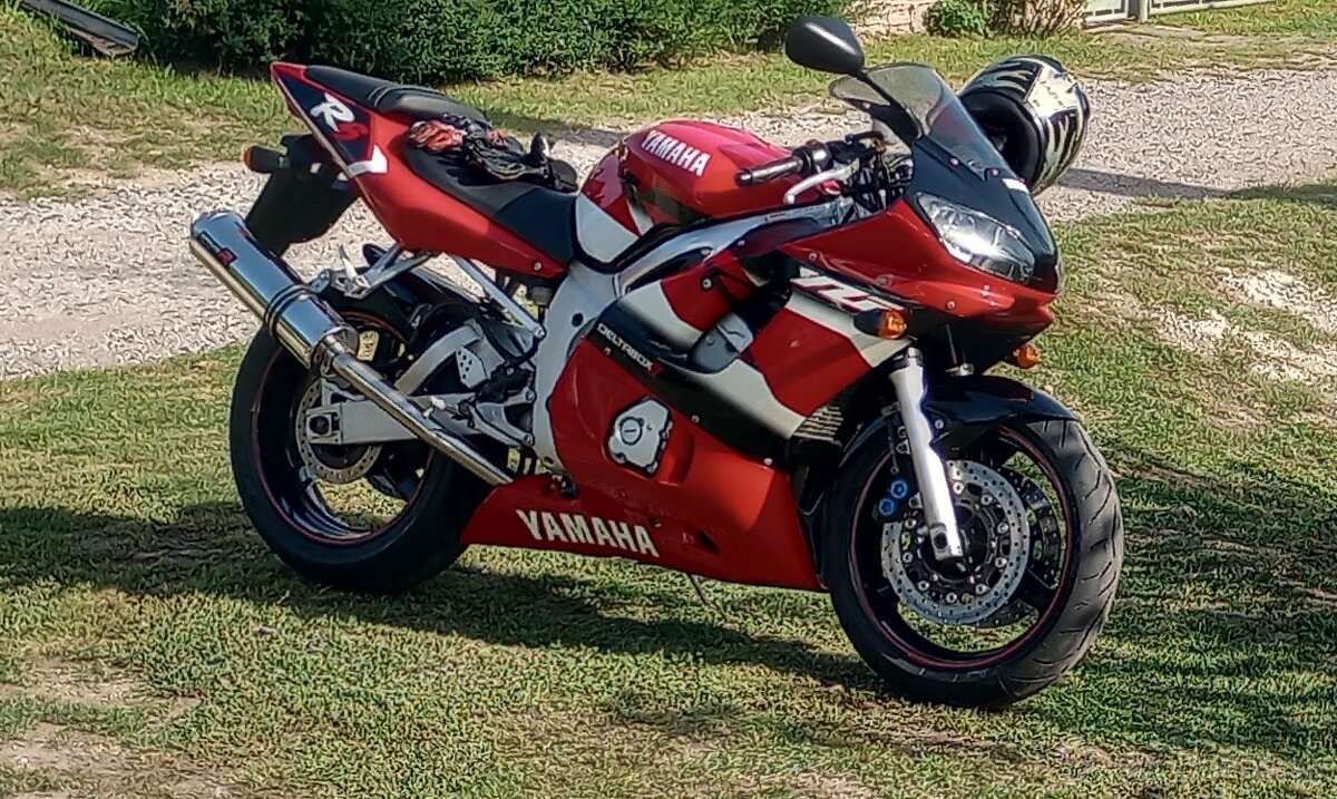 Yamaha YZF-R6. r.v.2001