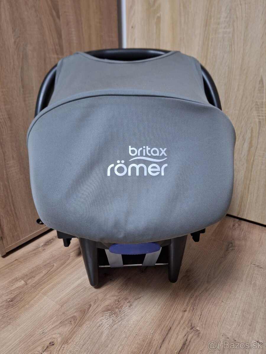 Britax Römer vajíčko