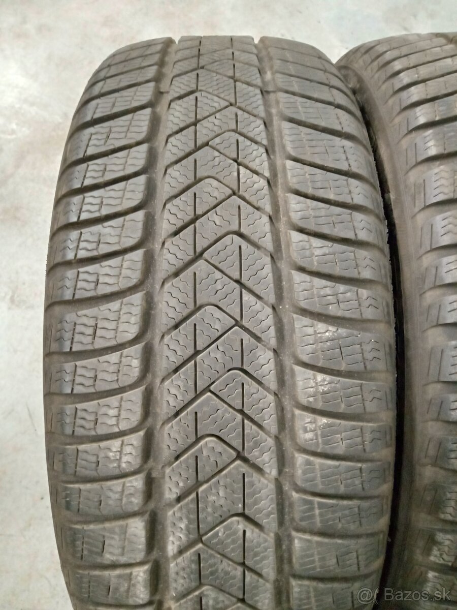 4ks zimne 225/55 R18 102V PIRELLI WINTER SOTTOZERO 3