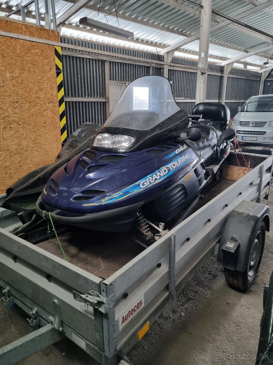 Predám pracovný snežný skuter ski-doo 800 motor rotax 2valec