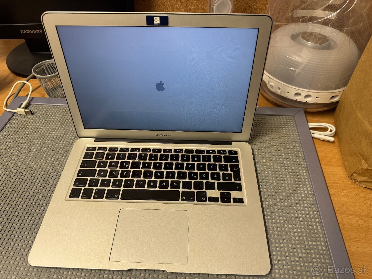 Apple MacBook Air A1369