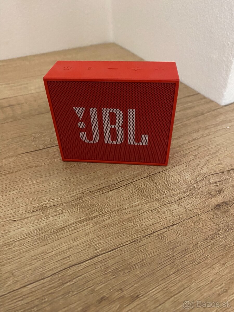 JBL GO