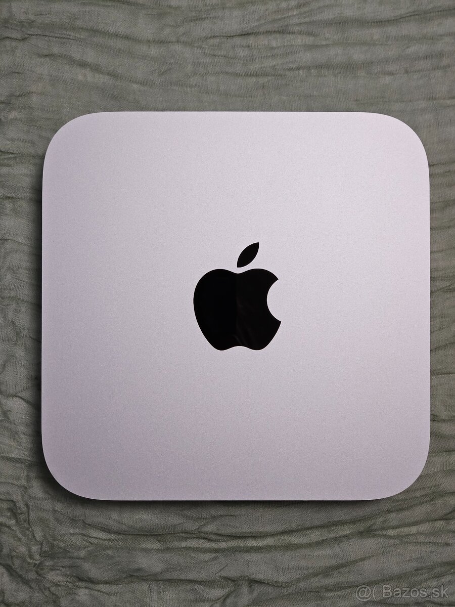 Mac mini M2 PRO 2023 + Logitech MX Keys pre Mac US INTL