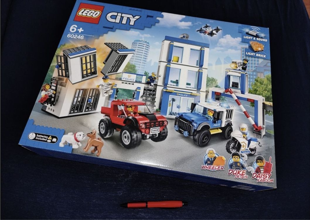 LEGO City 60246 Policajná stanica