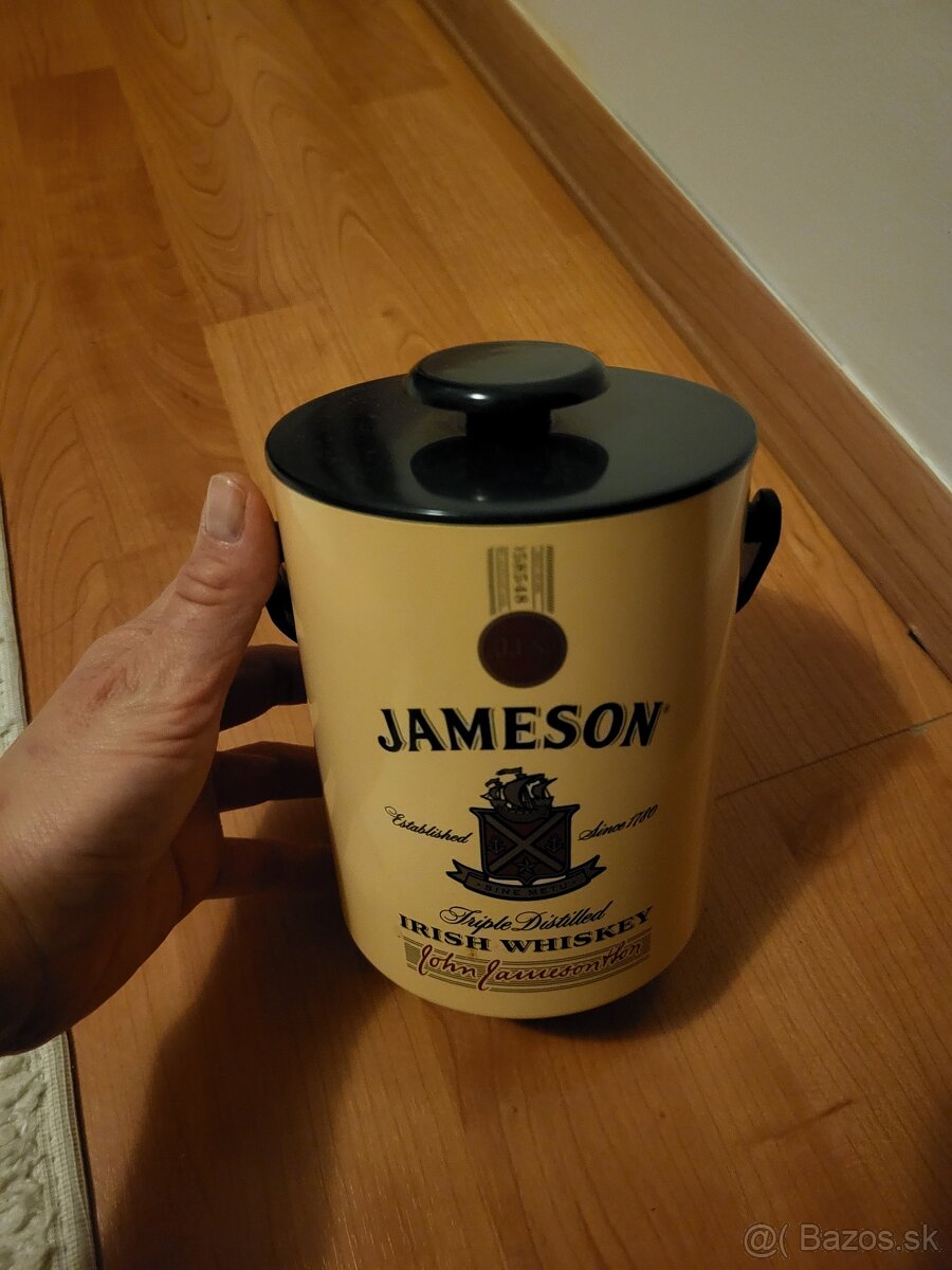 Plastová nádoba na ľad ku whiskey Jameson