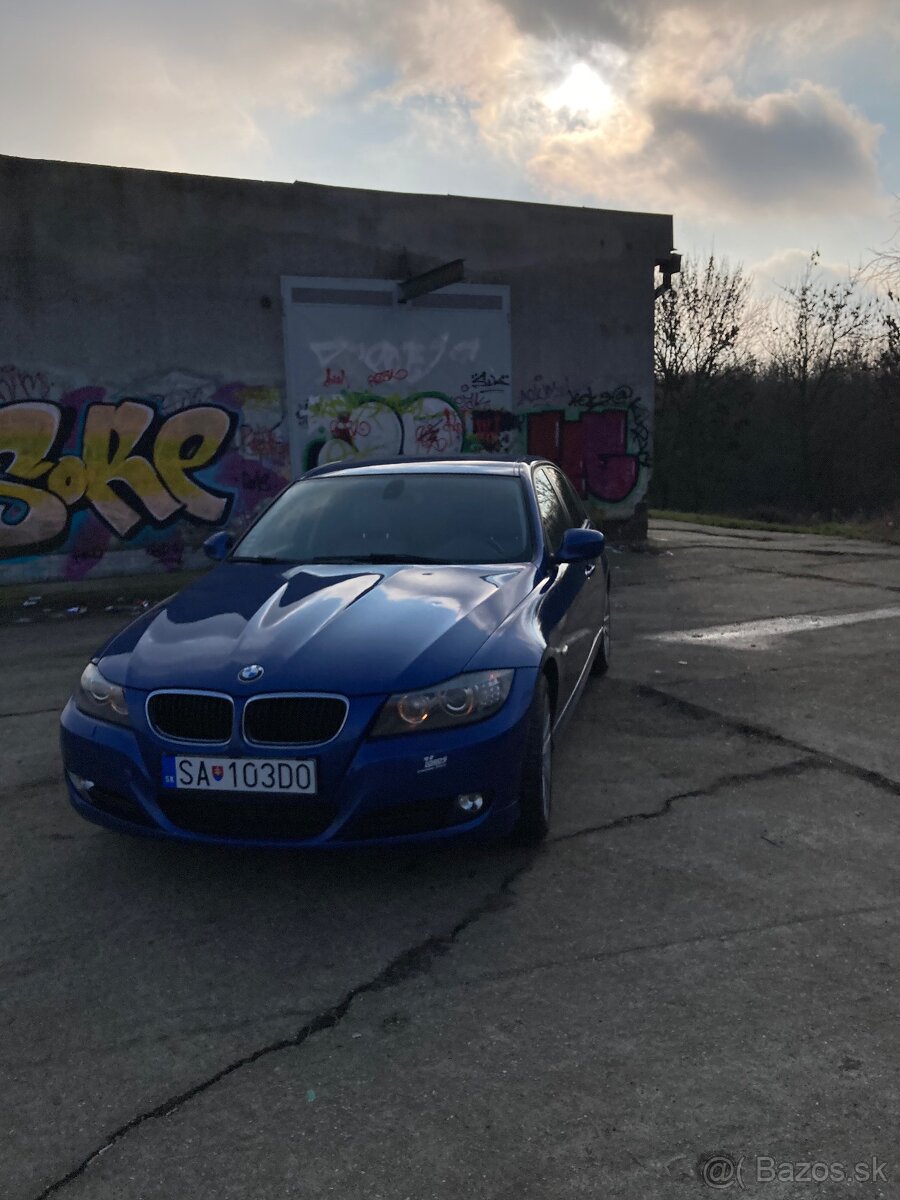 BMW E90 320D