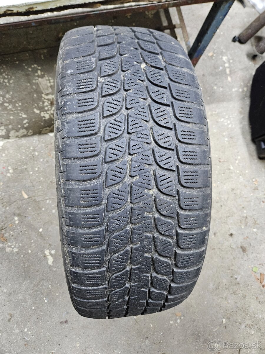 225/55 r17 zimne pneu Bridgestone blizzak