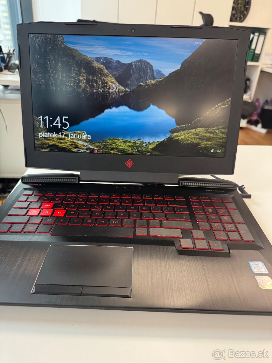 HP OMEN 15 palcový