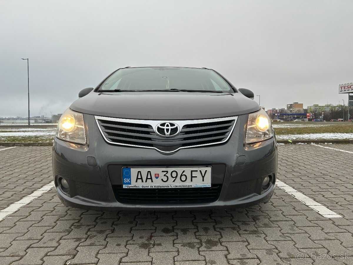 Toyota Avensis 2.2 diesel, Automat.