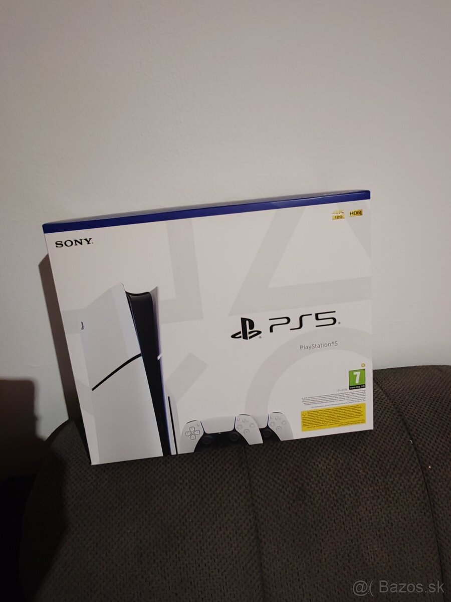 Ps5 Slim s 2 ovladacmi