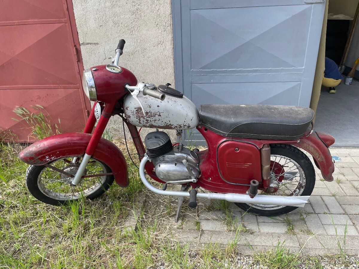 Jawa ČZ150 /352