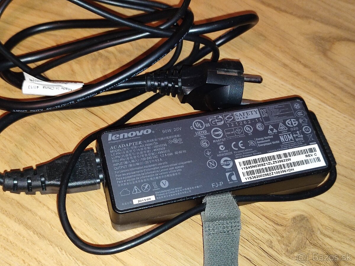 Napajaci adapter LENOVO 90W