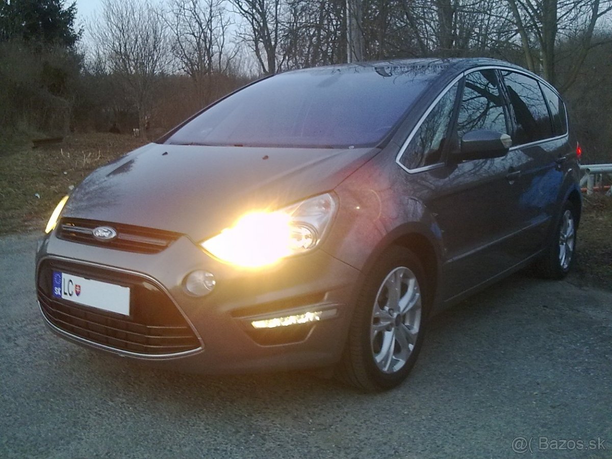 Predám Ford S-Max Titanium r.v. 2012, polokoža - TOP PONUKA