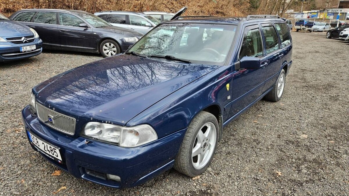 Volvo V70 2.5TDI 103 kW klima tempomat, park.kamera STK 2/27