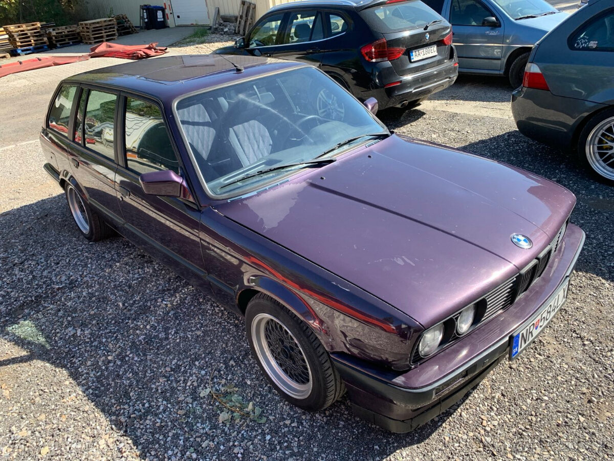 BMW e30 318is