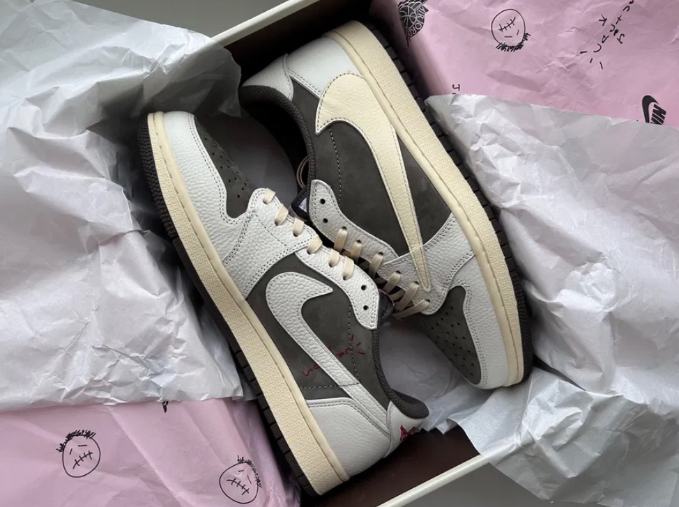 Nike Air Jordan 1 Low OG x Travis Scott “Reverse Mocha”