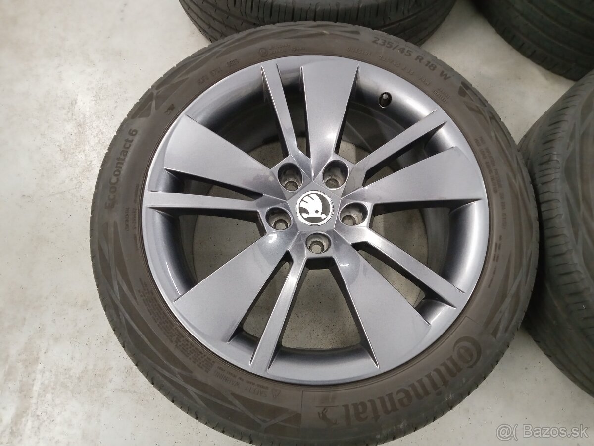 Letne ALU 5x112 R18 8J ET44 Original SKODA SUPERB 3