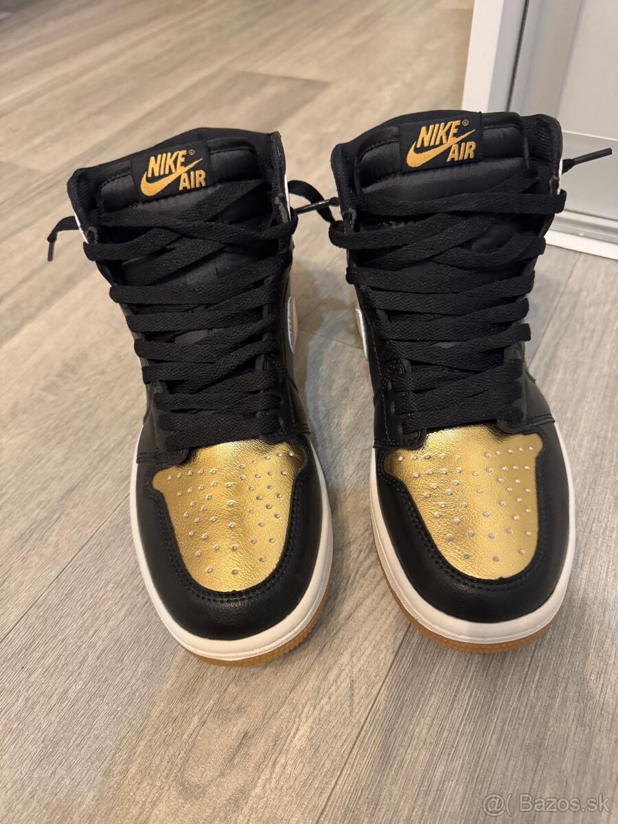 Jordan 1 Retro High OG 'Black Metallic Gold' 39