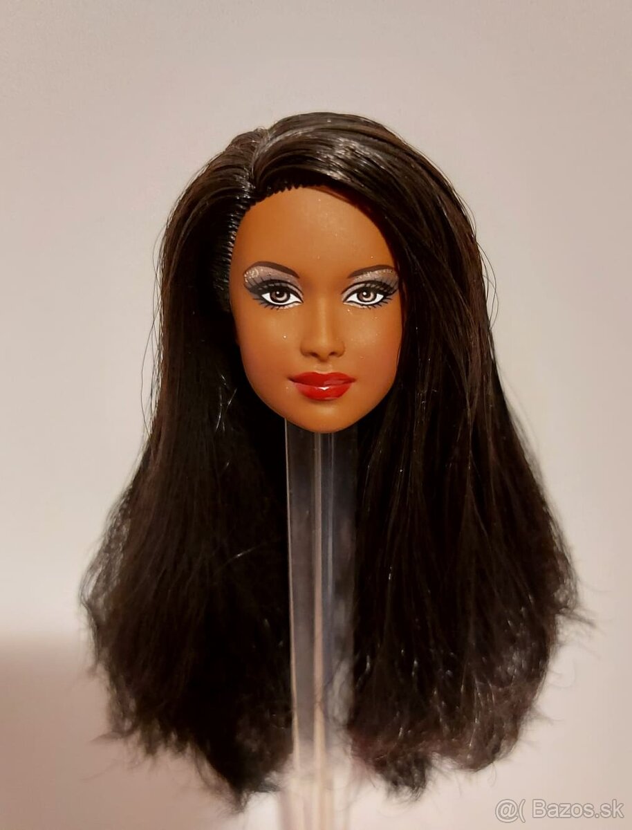 Na predaj hlavicka zberatelska Barbie Holday 2012 AA