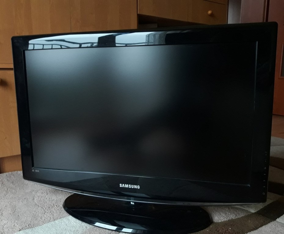 PREDAM LCD TV SAMSUNG 32" 82CM